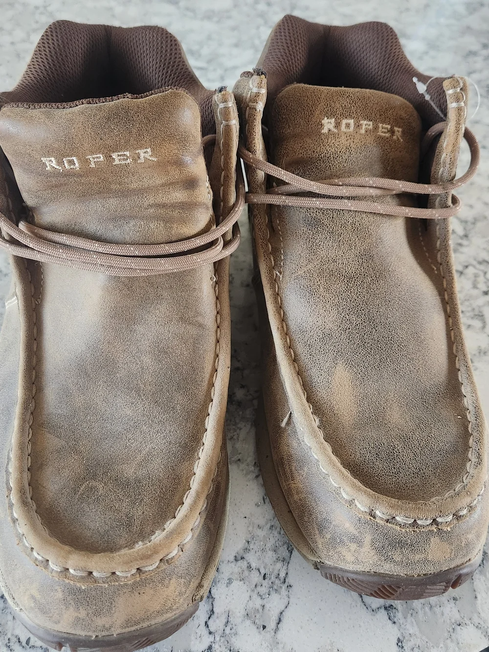Roper Brown Distressed Leather Men’s Chukka Boots